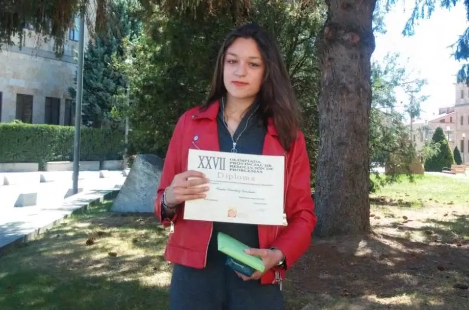 Paula Sánchez, alumna del IES Tierra, entre los 10 primeros en la Olimpiada de Resolución de...