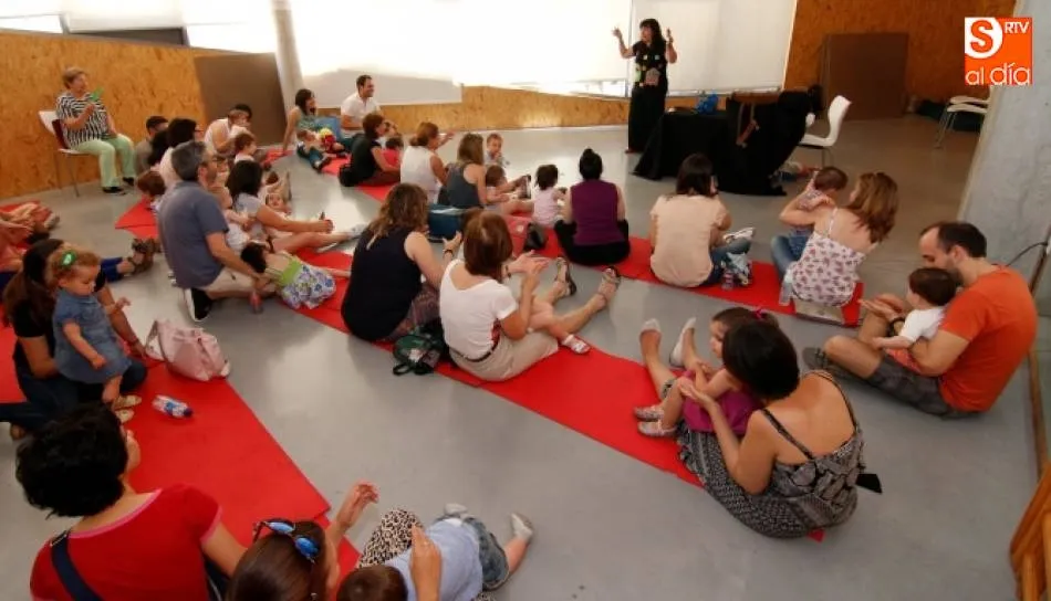 Actuación de Habichuela en un cuentacuentos anterior