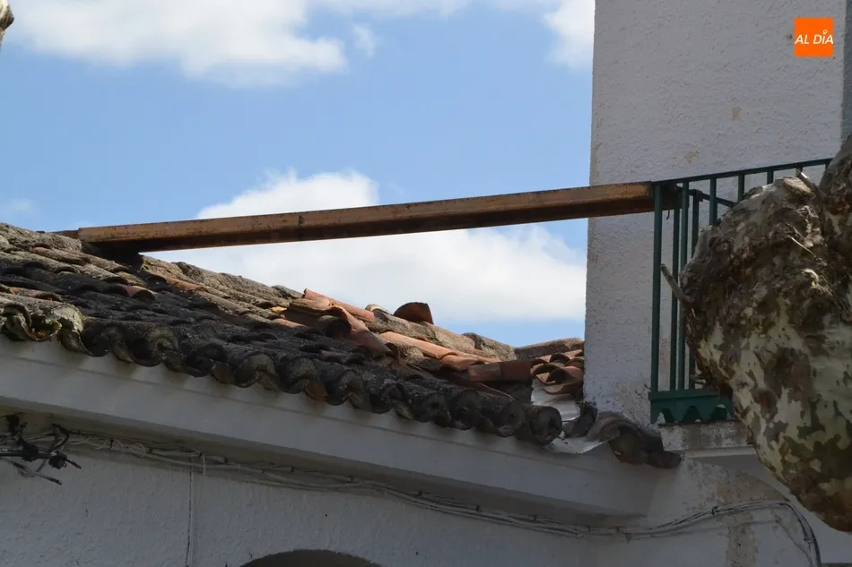 Foto 5 - Entra en vigor el convenio con &Aacute;gueda, cuya Casa Consistorial est&aacute; renovando su cubierta  