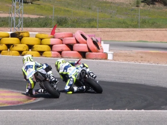 Sergio Verdugo, ante un rival