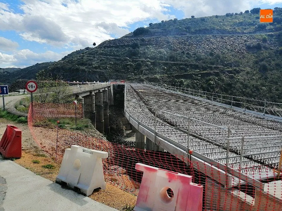 Foto 10 - As&iacute; marcha la construcci&oacute;n del nuevo puente del Risco de Martiago  