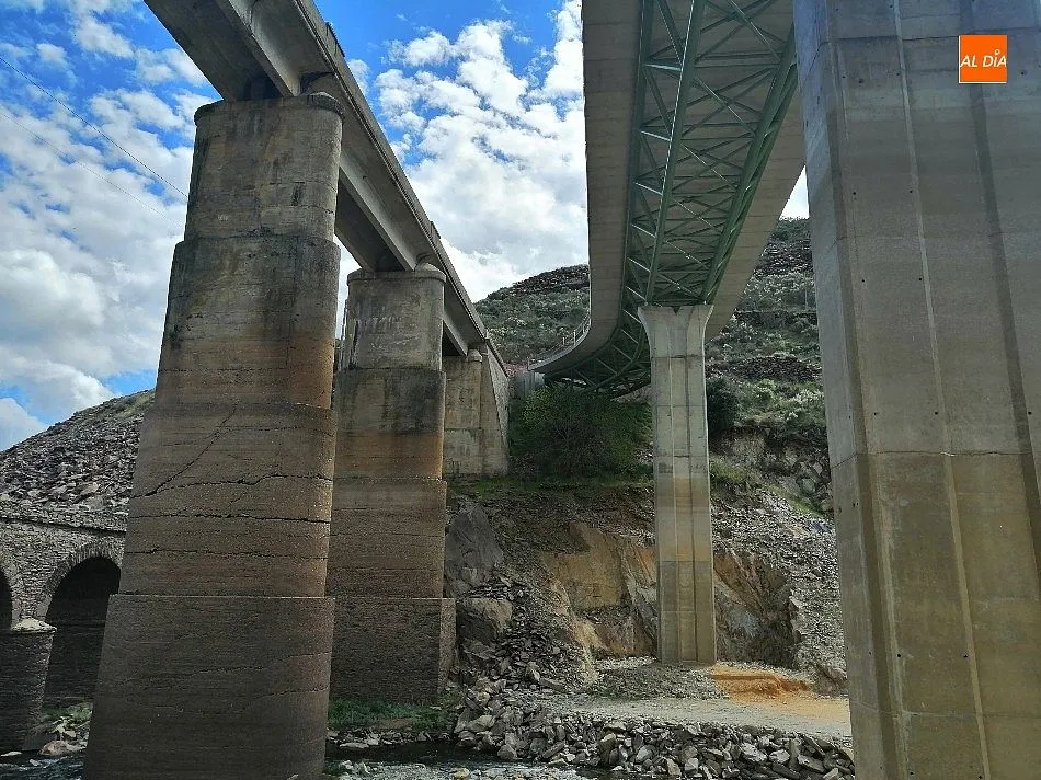 Foto 7 - As&iacute; marcha la construcci&oacute;n del nuevo puente del Risco de Martiago  