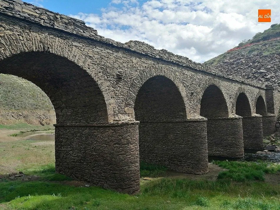 Foto 5 - As&iacute; marcha la construcci&oacute;n del nuevo puente del Risco de Martiago  