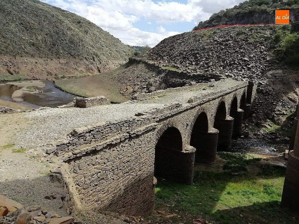 Foto 6 - As&iacute; marcha la construcci&oacute;n del nuevo puente del Risco de Martiago  