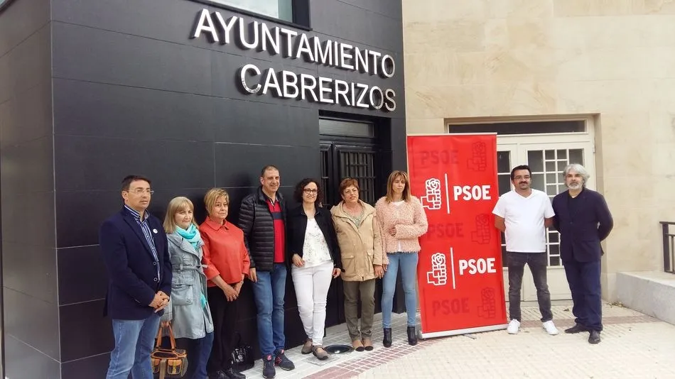 El secretario general del PSOE de Salamanca, Fernando Pablos, ha presentado la candidatura al Ayuntamiento de Cabrerizos