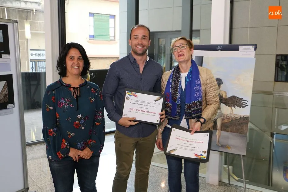 Foto 9 - Andrea Gonz&aacute;lez, Deina Porras, Aar&oacute;n Rueda y Carolina S&aacute;nchez reciben los premios del Certamen...