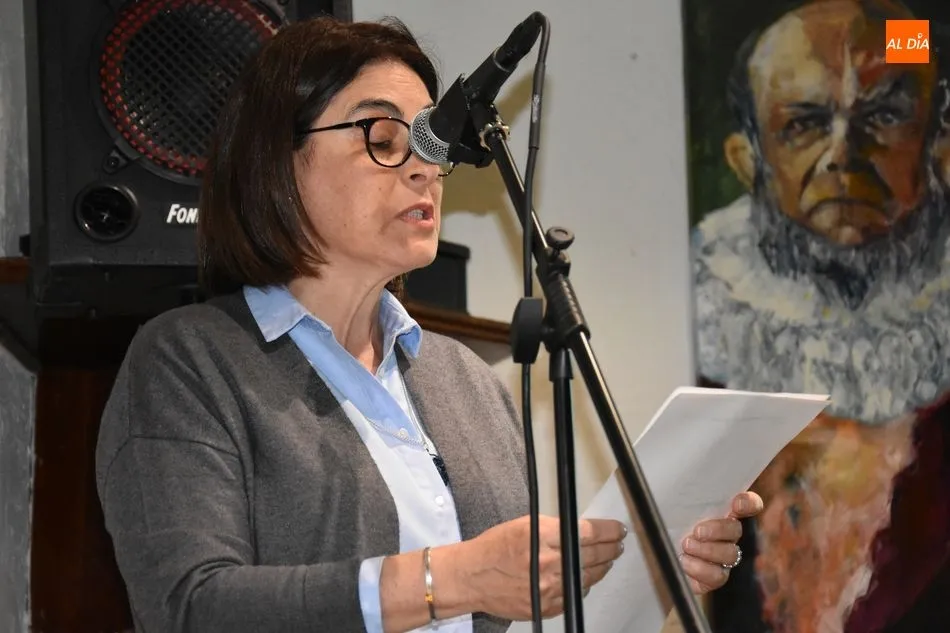 Foto 7 - &Aacute;ngeles P&eacute;rez L&oacute;pez y Gabriel Vi&ntilde;als, ejemplares &uacute;nicos de poes&iacute;a y pintura