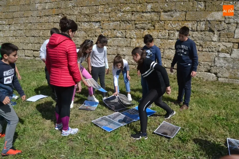 Los alumnos de Primaria, de gymkana por los fosos para festejar el 75 Aniversario  