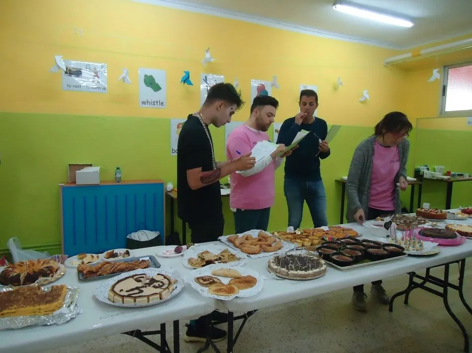Foto 11 - El Colegio Padres Trinitarios inicia sus fiestas con concurso de pinchos y desfile de disfraces
