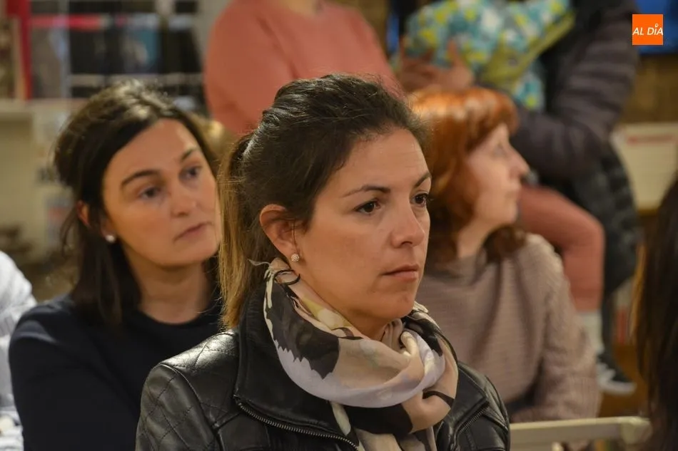Foto 6 - La psic&oacute;loga Natalia Mart&iacute;n ofrece una charla sobre &lsquo;El cerebro del ni&ntilde;o y la...