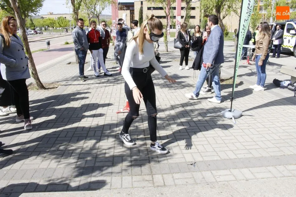 Foto 5 - La USAL promueve la seguridad vial entre sus estudiantes con demostraciones pr&aacute;cticas