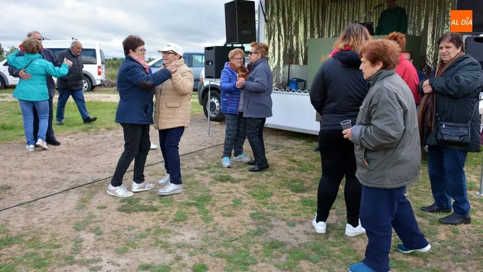 Foto 10 - La celebraci&oacute;n de San Gregorio re&uacute;ne a los lumbralenses en Las Vi&ntilde;as