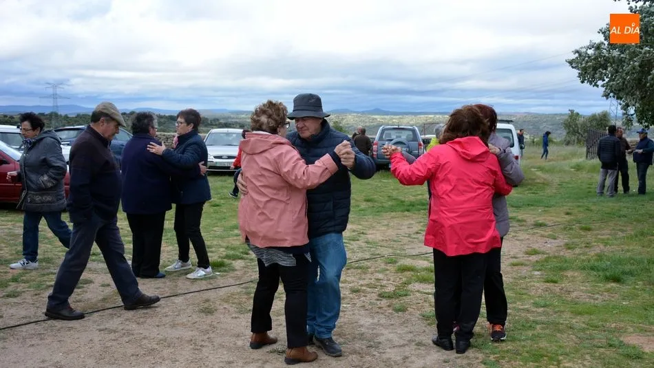 Foto 4 - La celebraci&oacute;n de San Gregorio re&uacute;ne a los lumbralenses en Las Vi&ntilde;as