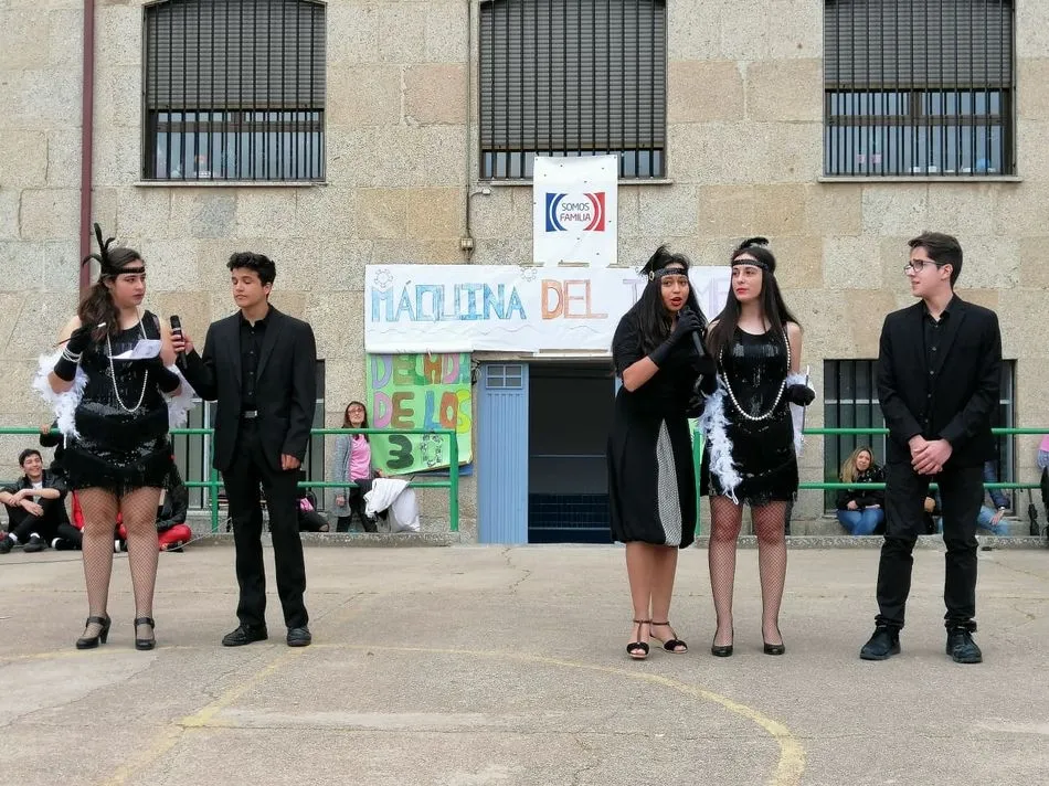 Foto 6 - Contin&uacute;an las fiestas en el Colegio Padres Trinitarios con m&uacute;sica y bailes  