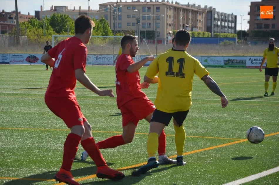 El Navega y el Hergar Camelot ‘B’ vuelven a poner el campeonato en juego