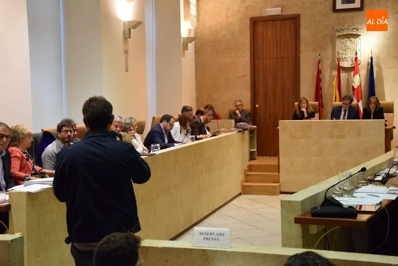 Foto 9 - El&nbsp;reglamento de Participaci&oacute;n Ciudadana sale adelante tras un intenso debate en el &uacute;ltimo pleno ...