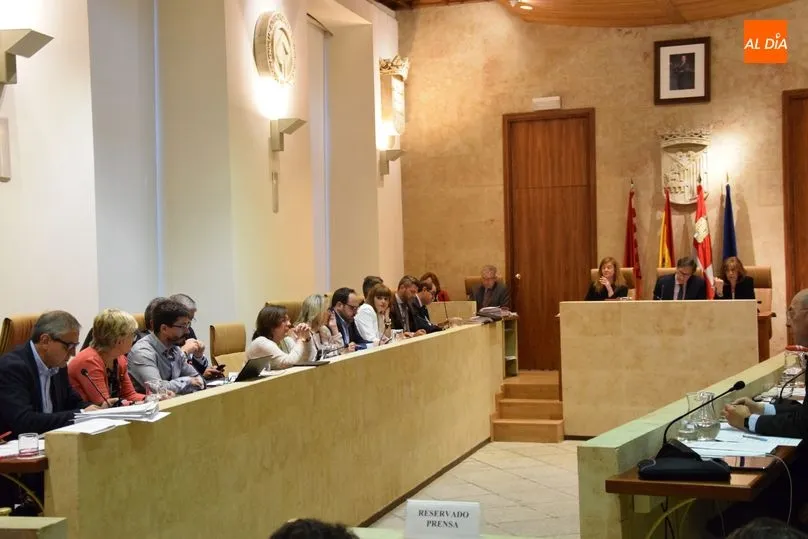 Foto 7 - El&nbsp;reglamento de Participaci&oacute;n Ciudadana sale adelante tras un intenso debate en el &uacute;ltimo pleno ...