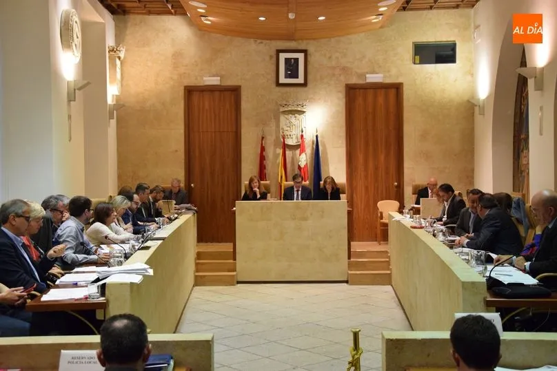 Foto 5 - El&nbsp;reglamento de Participaci&oacute;n Ciudadana sale adelante tras un intenso debate en el &uacute;ltimo pleno ...
