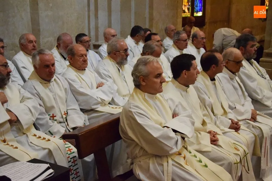 Foto 7 - La Di&oacute;cesis homenajea a siete sacerdotes por su dedicaci&oacute;n a la comunidad