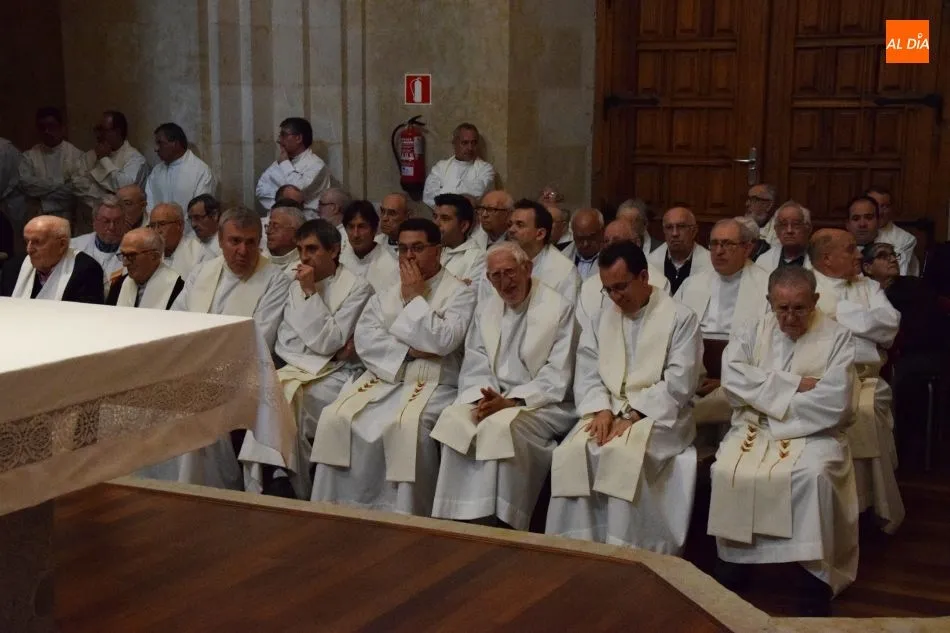 Foto 5 - La Di&oacute;cesis homenajea a siete sacerdotes por su dedicaci&oacute;n a la comunidad