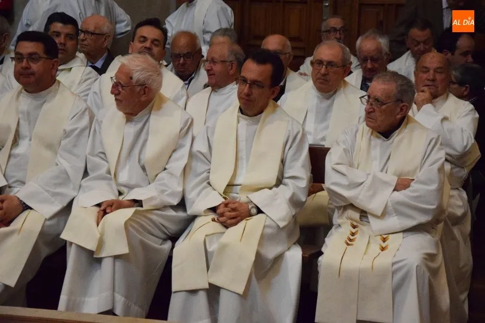 Foto 3 - La Di&oacute;cesis homenajea a siete sacerdotes por su dedicaci&oacute;n a la comunidad