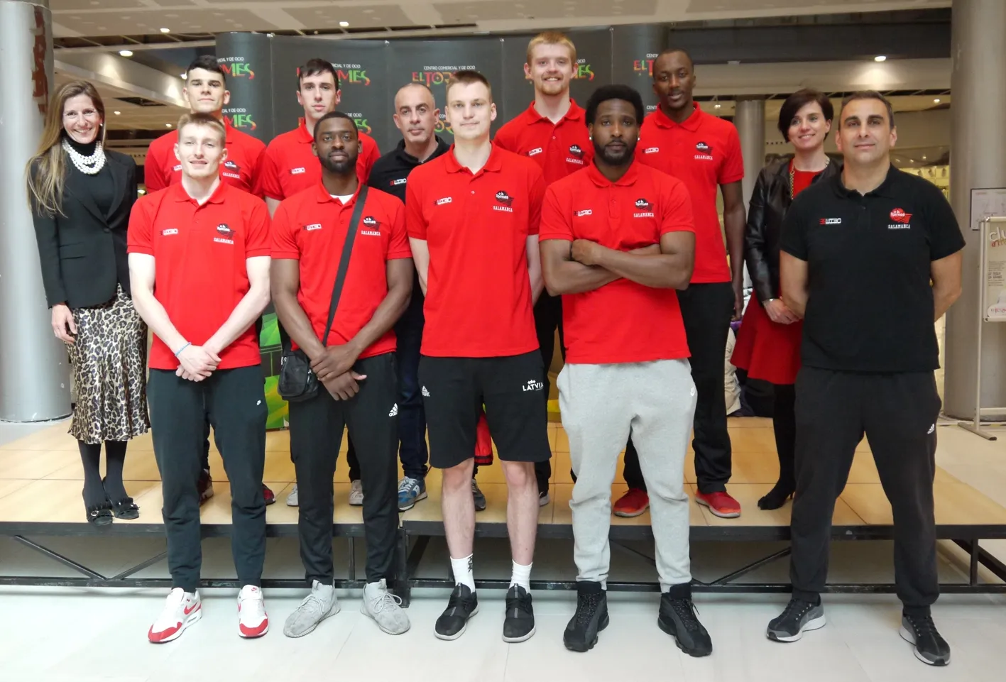 Plantilla del CB Tormes en el CC El Tormes