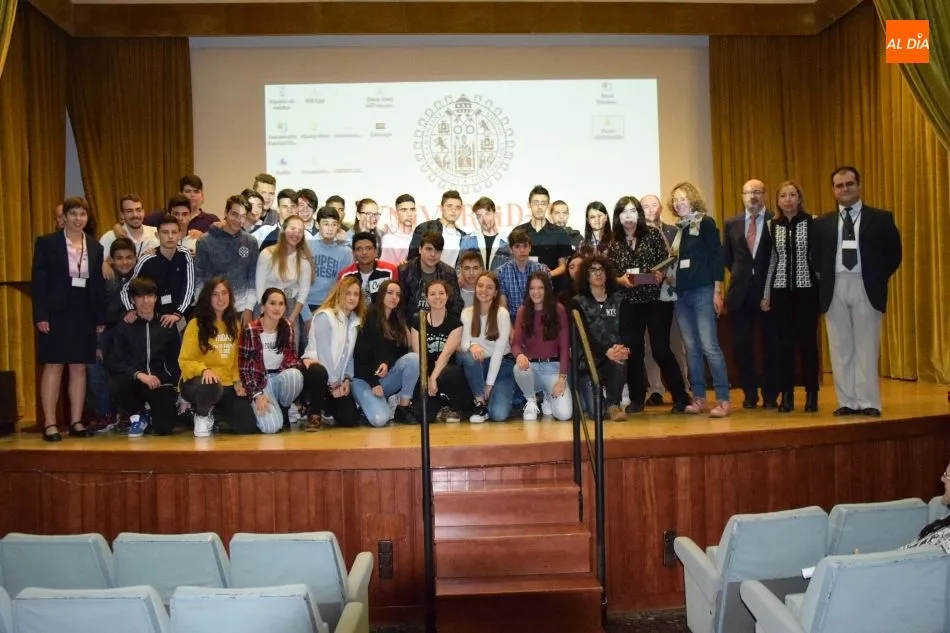 Foto 6 - El I Concurso de Cristalizaci&oacute;n acerca a la ciencia a m&aacute;s de 300 estudiantes de ESO y Bachillerato