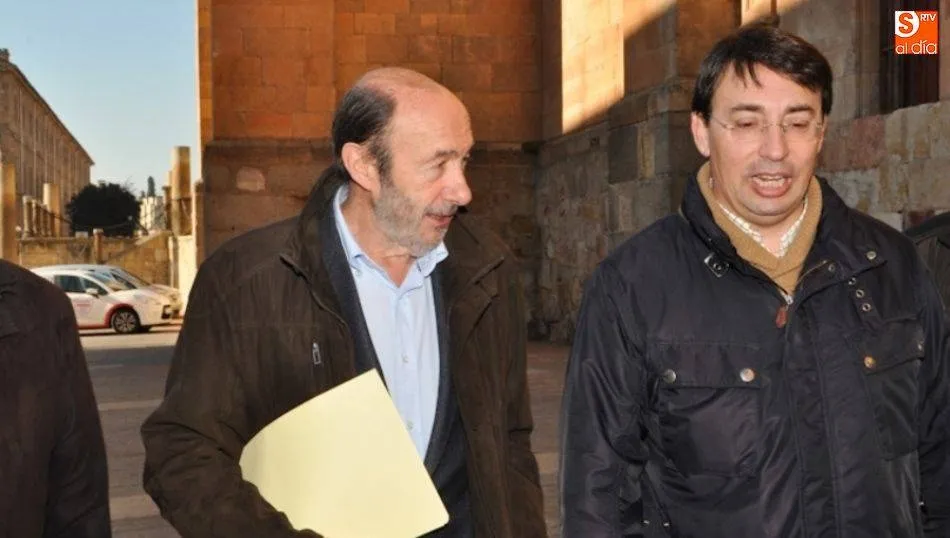 Alfredo Pérez Rubalcaba, en una de sus visitas a Salamanca