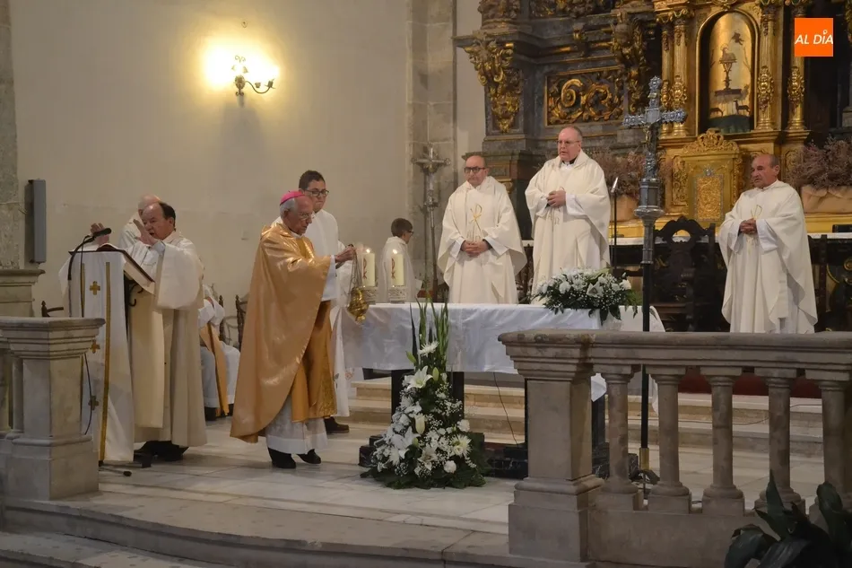 Foto 7 - La Di&oacute;cesis festeja las Bodas de Oro sacerdotales de cuatro de sus presb&iacute;teros  