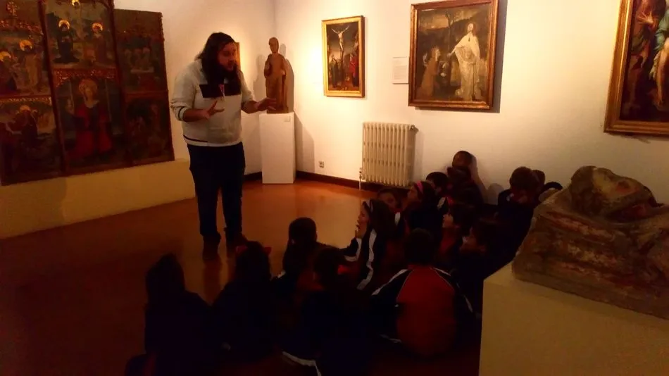 Foto 5 - Los alumnos de Primaria del Colegio Padres Trinitarios visitan el Museo de Salamanca