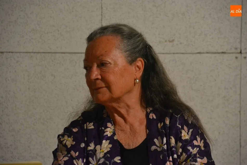 Foto 3 - Amada Elsa L&oacute;pez presenta &lsquo;&Uacute;ltimos poemas de amor&rsquo; en la Casa de las Conchas