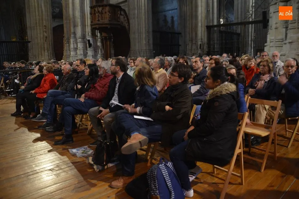 Foto 8 - Pablo M&aacute;rquez y Atsuko Takano ofrecen un concierto a dos &oacute;rganos en la Catedral Nueva