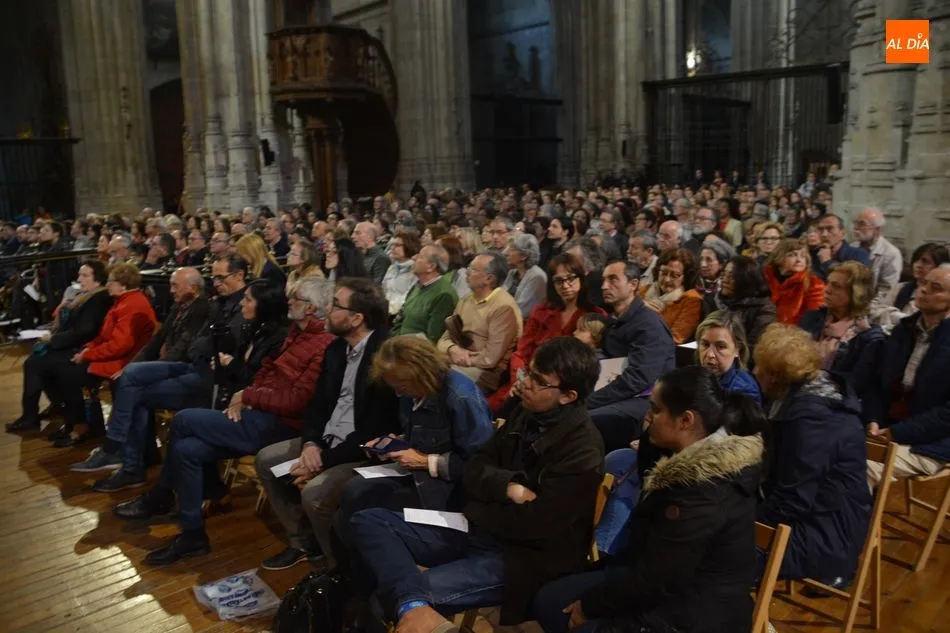 Foto 5 - Pablo M&aacute;rquez y Atsuko Takano ofrecen un concierto a dos &oacute;rganos en la Catedral Nueva
