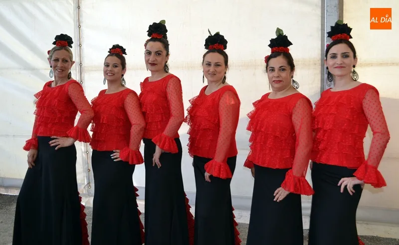 Foto 10 - Volantes, bailes y ganas, muchas ganas dan la bienvenida a la XI Feria de Abril y II Feria del...