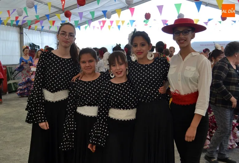 Foto 7 - Volantes, bailes y ganas, muchas ganas dan la bienvenida a la XI Feria de Abril y II Feria del...