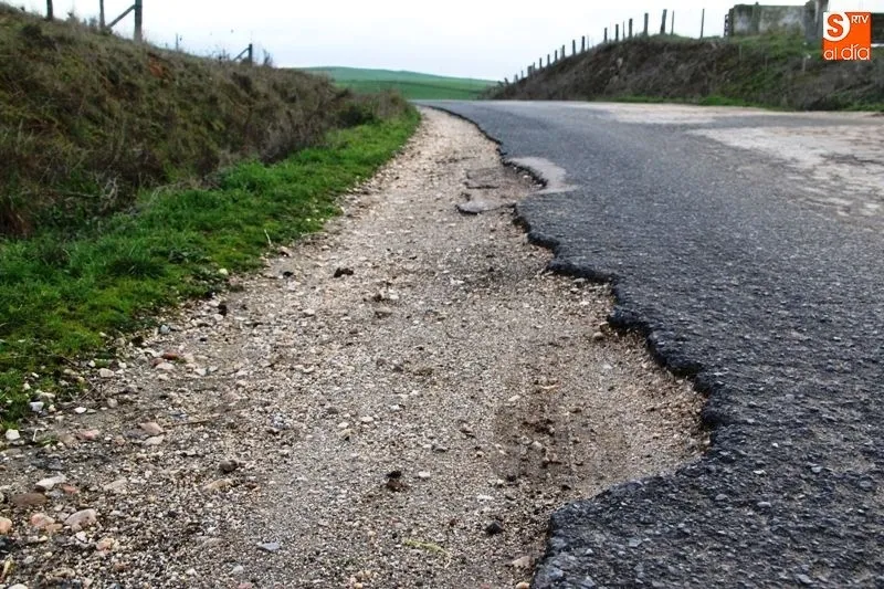 Foto 4 - El deterioro de la carretera de Amatos a comienzos del a&ntilde;o 2016