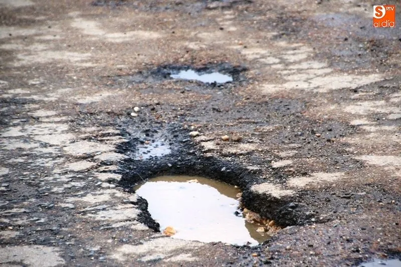 Foto 2 - El deterioro de la carretera de Amatos a comienzos del a&ntilde;o 2016