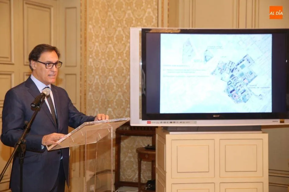 Carlos García Carbayo durante una rueda de prensa