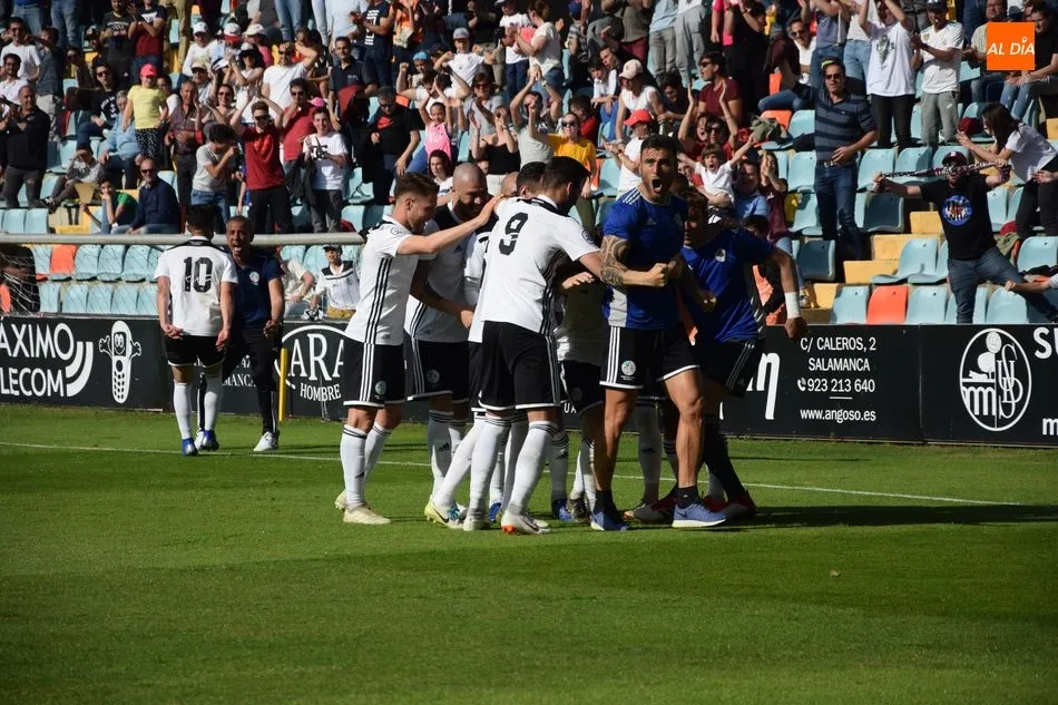 El Salamanca UDS celebra un gol / Eva Fernández