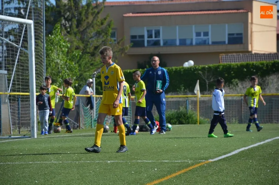 Foto 3 - Resultados, clasificaciones e im&aacute;genes del f&uacute;tbol base provincial