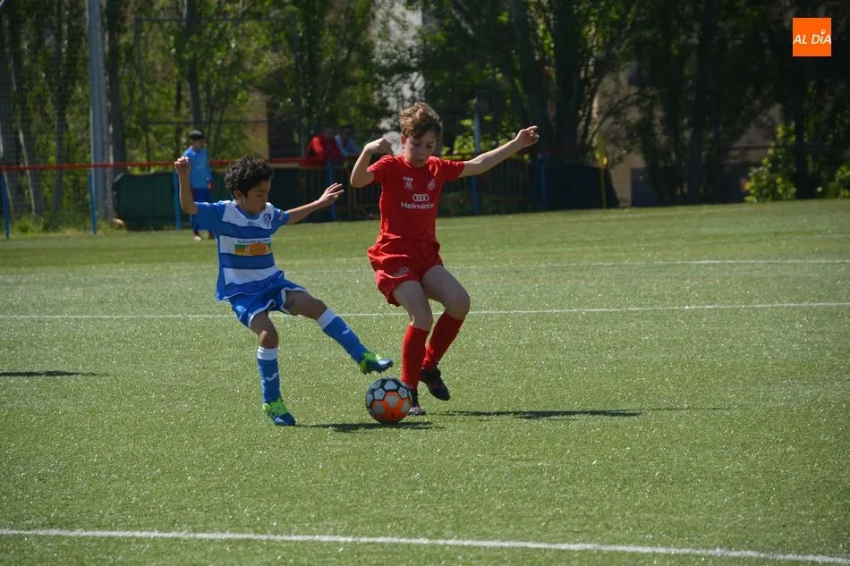 Foto 10 - Resultados, clasificaciones e im&aacute;genes del f&uacute;tbol base provincial
