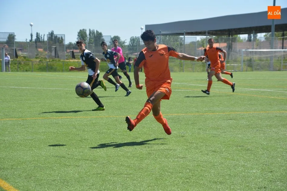 Foto 5 - Resultados, clasificaciones e im&aacute;genes del f&uacute;tbol base regional