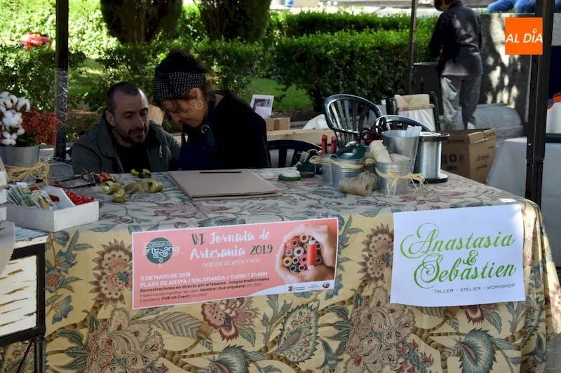 Foto 5 - La VI Jornada de Artesan&iacute;a muestra a los salmantinos los oficios de ayer y de hoy