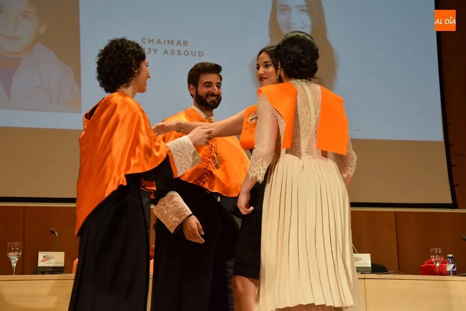 Foto 8 - Los nuevos titulados en Administraci&oacute;n y Direcci&oacute;n de Empresas celebran su graduaci&oacute;n