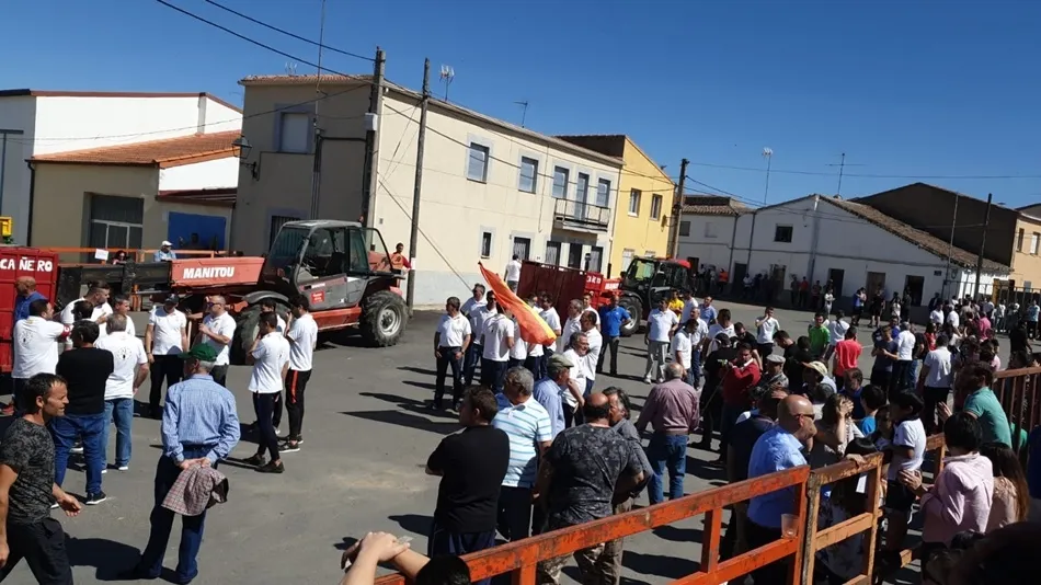 Foto 8 - Multitudinario Toro de San Isidro en Cantalpino