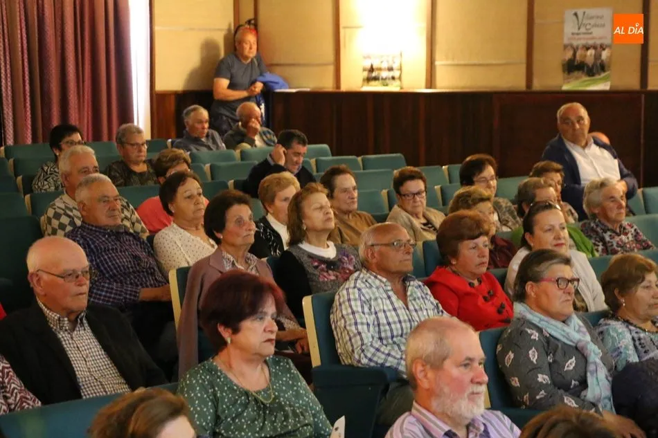 Foto 6 - El Grupo Villarino y Cabeza presenta al p&uacute;blico su candidatura a las municipales  