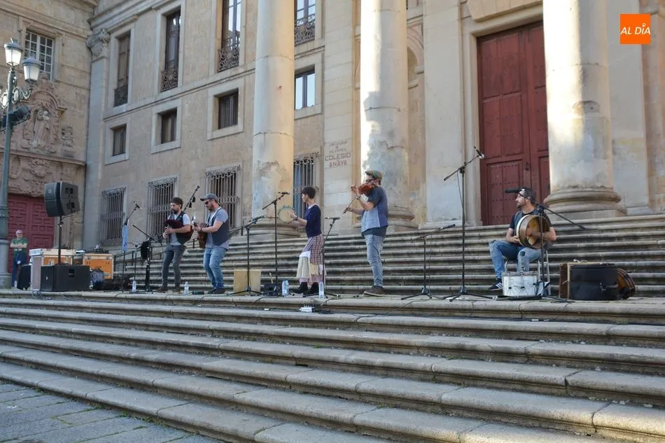 Foto 11 - Folk on Crest anima la Jornada de Artesan&iacute;a