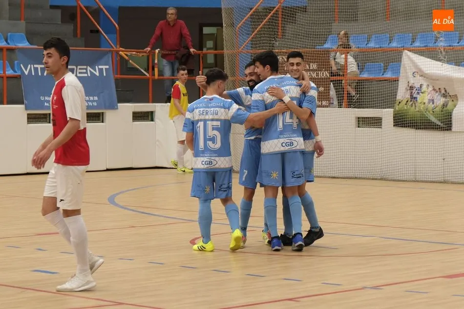 Foto 7 - El Salamanca FS se da un fest&iacute;n para afianzarse en la cuarta plaza (8-2)
