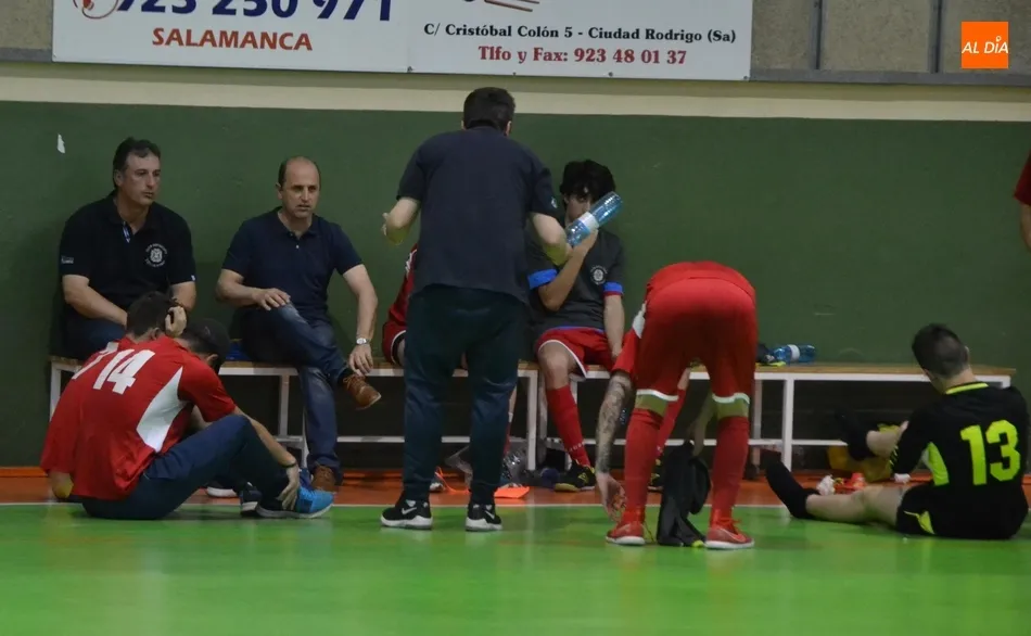 Foto 11 - El III Senior muere en la orilla tras una vibrante temporada en la que reconquist&oacute; a la afici&oacute;n  