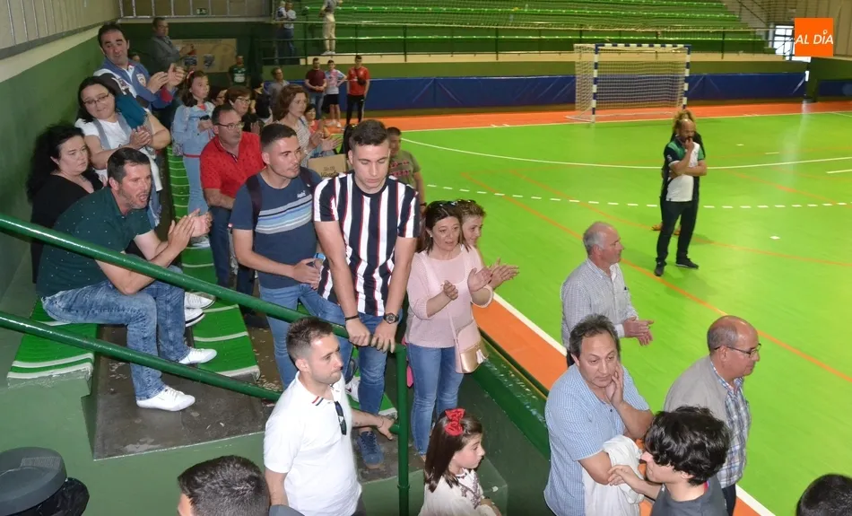 Foto 4 - El III Senior muere en la orilla tras una vibrante temporada en la que reconquist&oacute; a la afici&oacute;n  